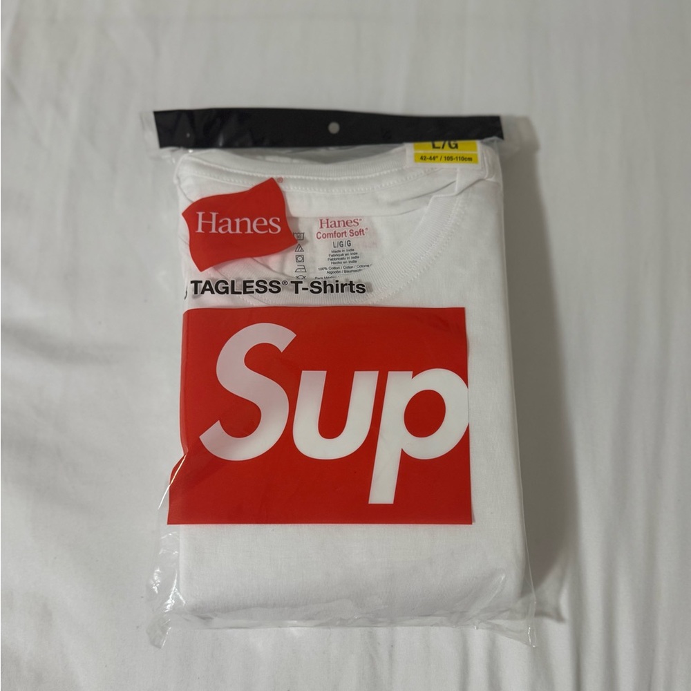 Hanes white T-Shirt Supreme 3Tagles T- shirt